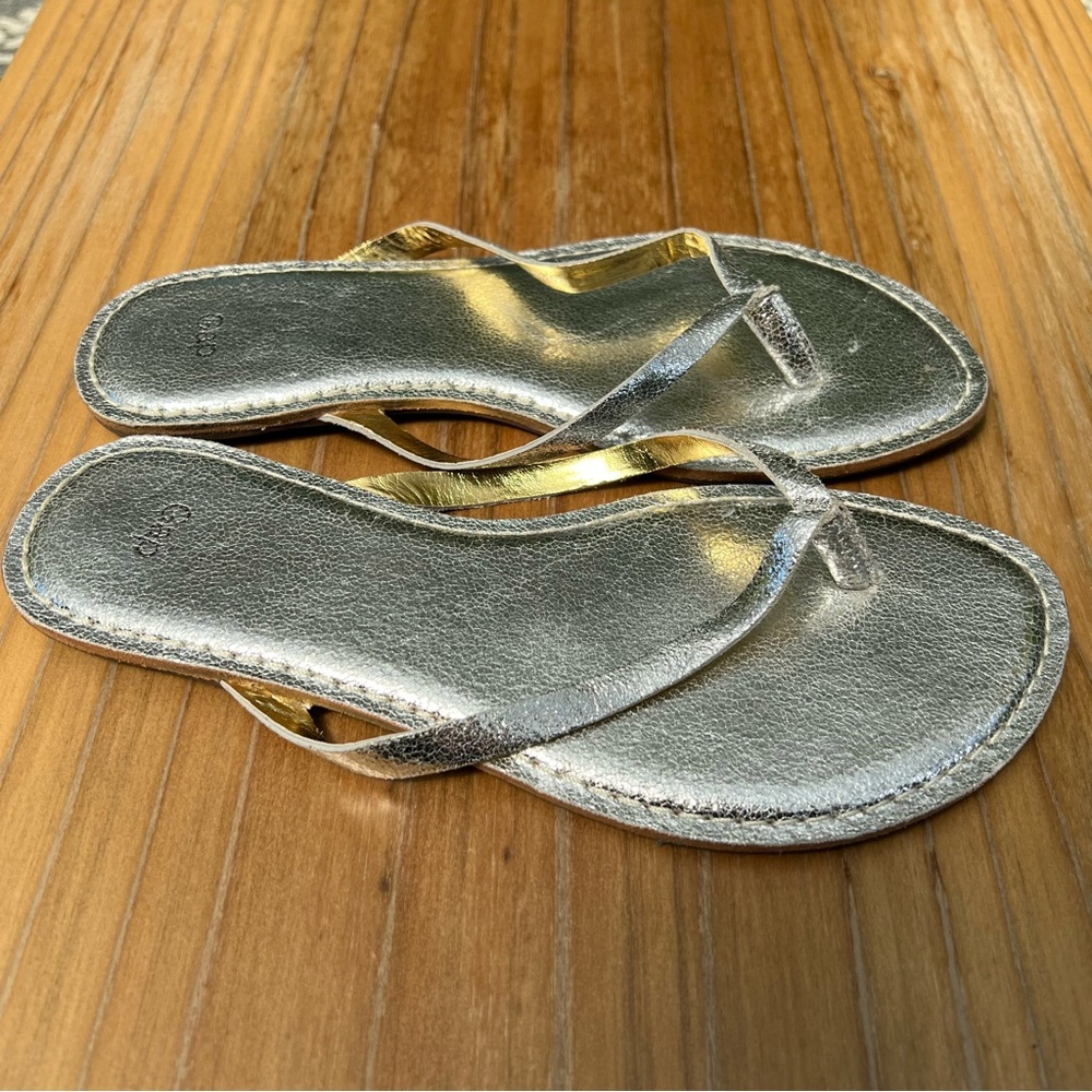 Gap Silver Metallic Flip Flops